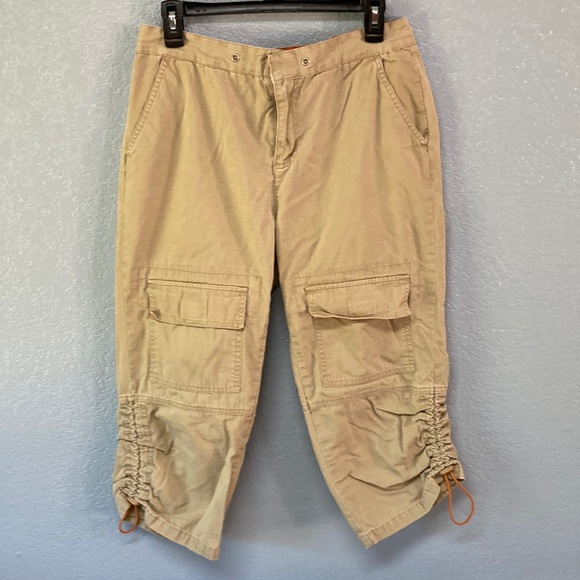 American Eagle Outfitters Pants - 3/$15 American Eagle Capri 8